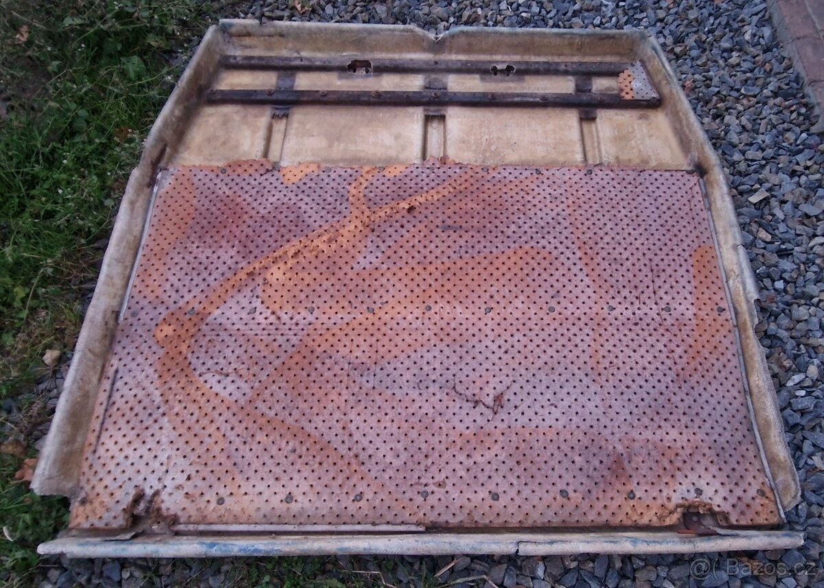 Střecha Zetor 5911 - 2