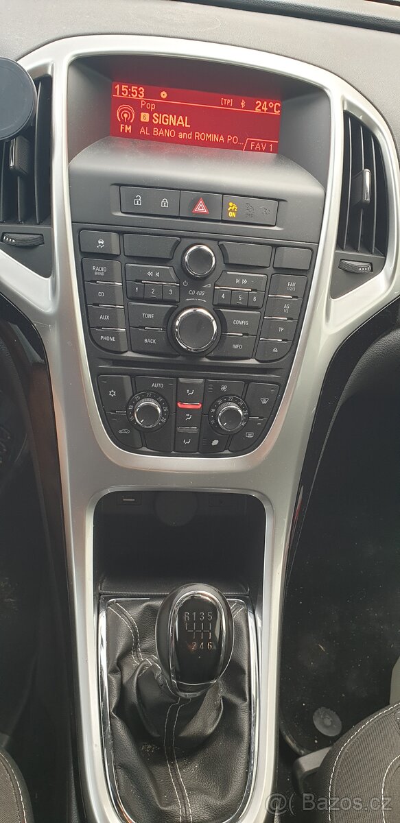 Opel Astra J, 1.4, 88kW, 2013, 140706 km, únik vody - 2