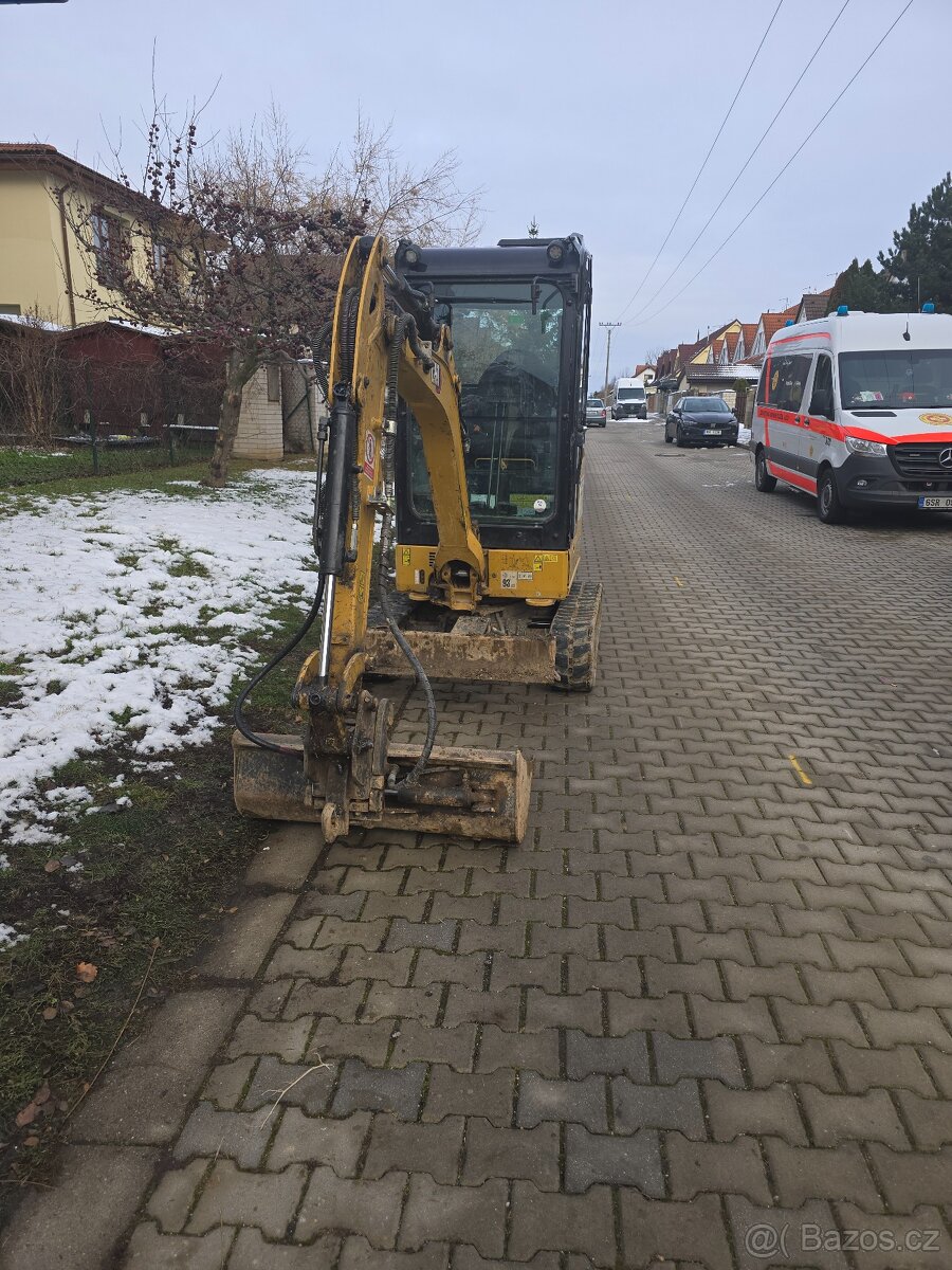 Cat 301.8 rok 2021 2060mth - 2