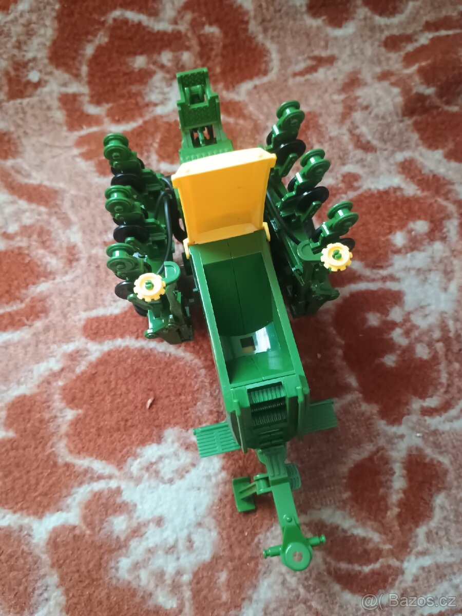 Secí stroj pro RC traktory - 2