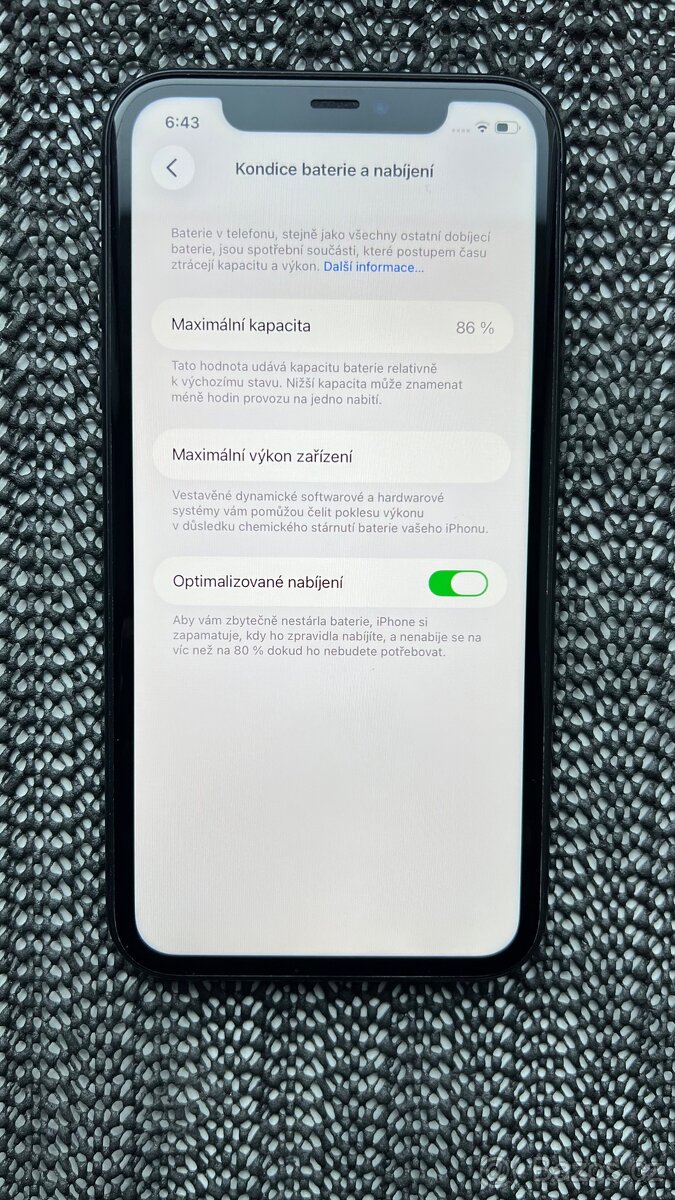 Apple iPhone 11, 64 GB, stav A, baterie 86% - 2