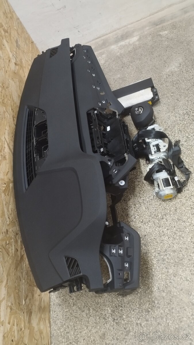 NOVÁ Originální airbagová sada Škoda Octavia 4 nová - 2