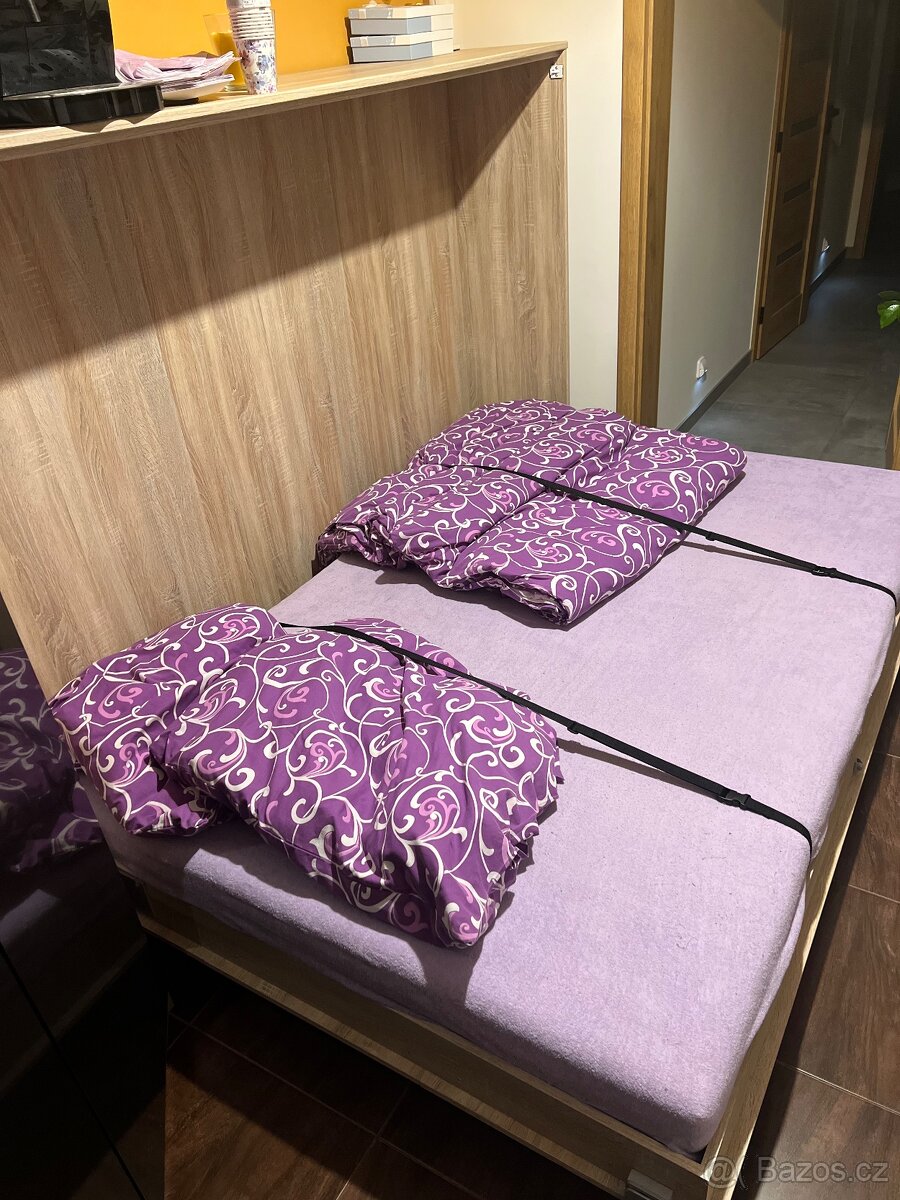 Sklápěcí postel s roštem a matrací - 2