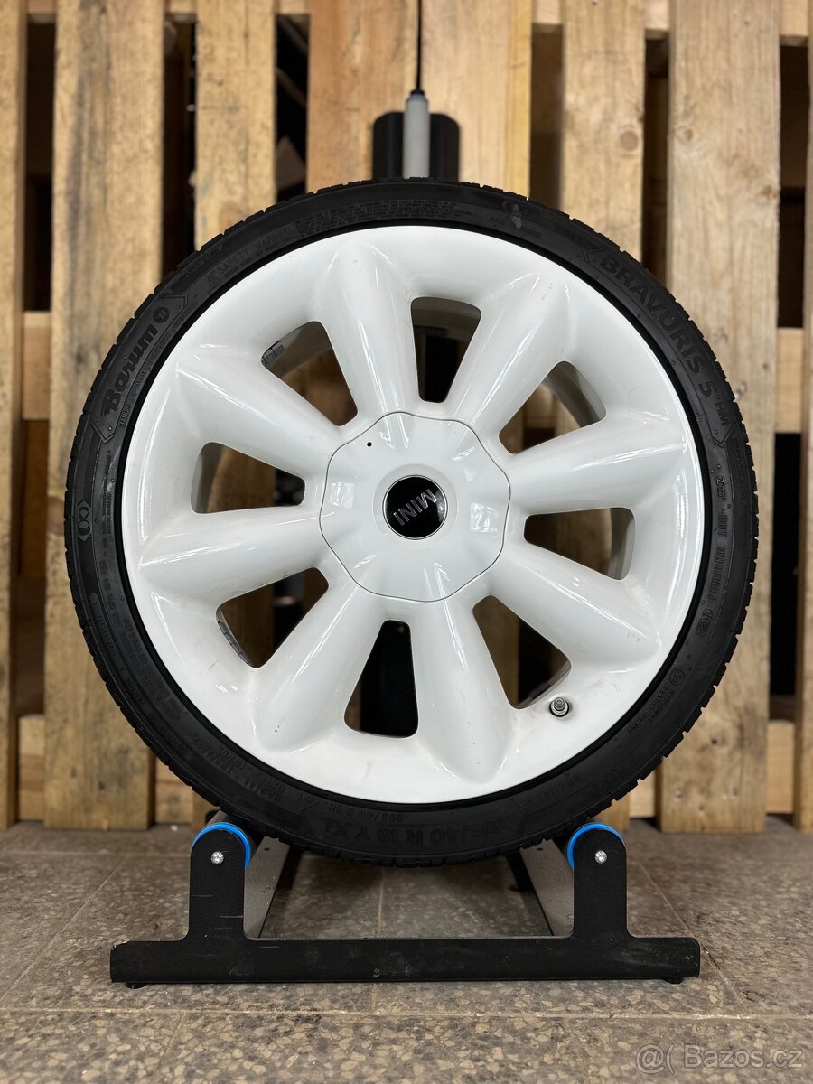Alu kola 5x112 r18 s pneu (zr77) - 2