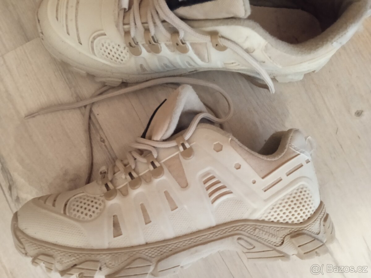 Dámskě outdoorove boty. V - 39,5 -40 - 2