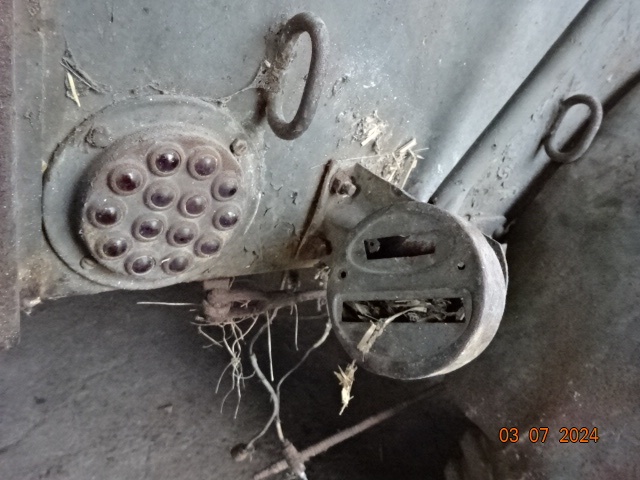 VÁLEČNÝ AMERICKÝ VOZÍK - 2