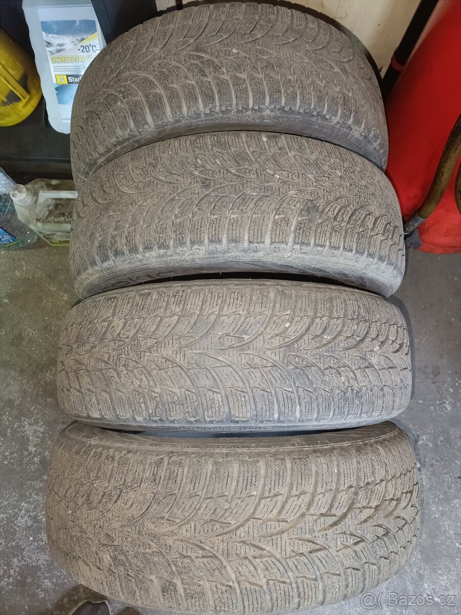 185/60 R15 Nokian zimní - 2