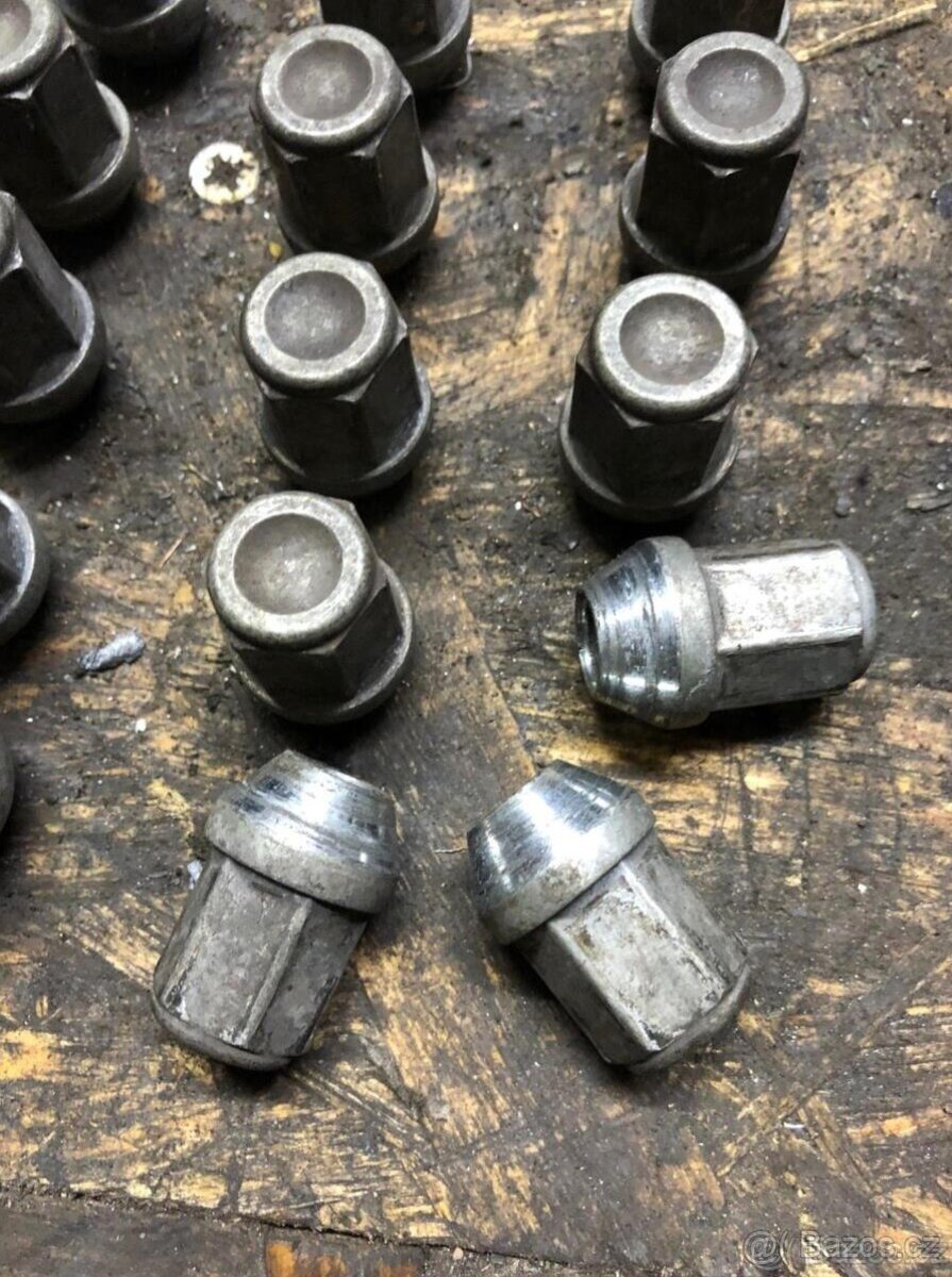 20x matky - matice na Hyundai ix35 - 2