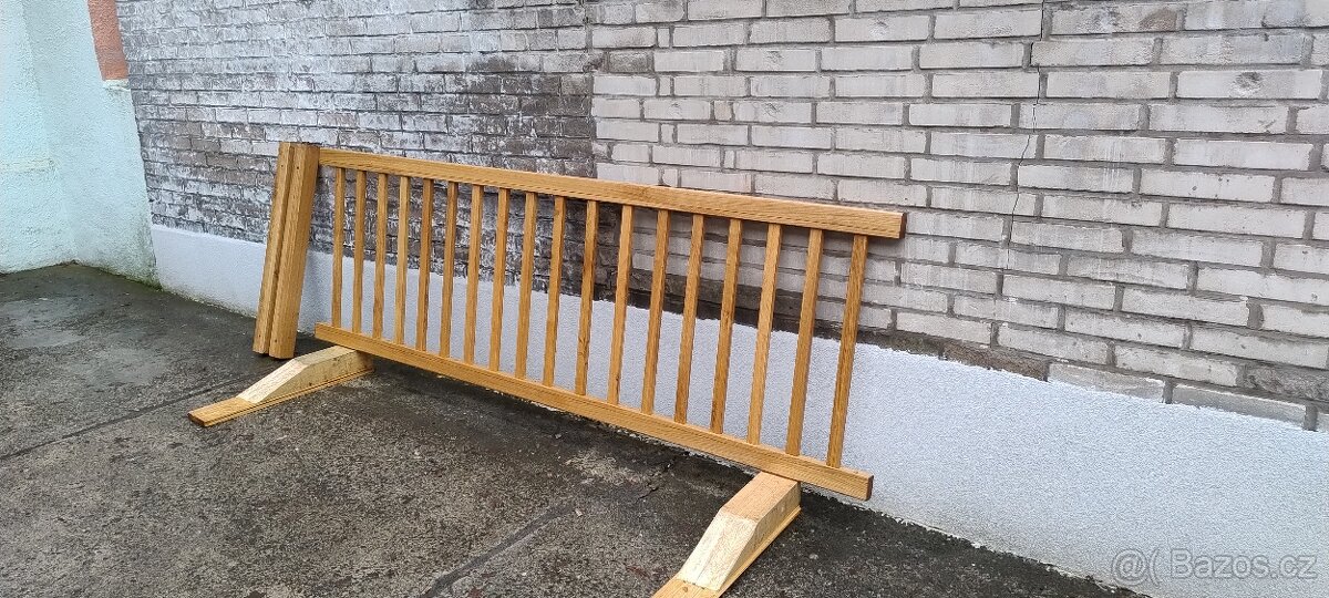 Dubové zábradlí - 2
