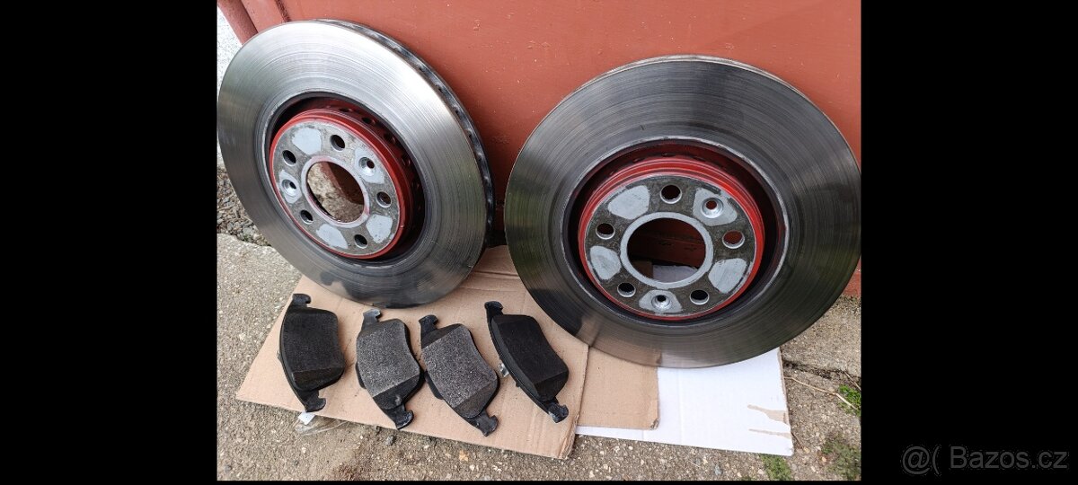 Přední kotouče Renault Megane III průměr 320mm. - 2