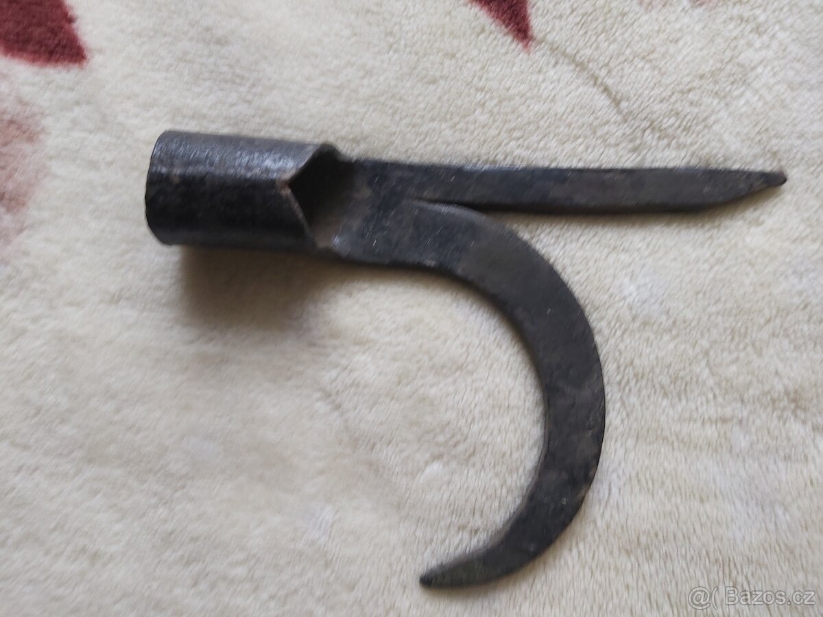 Kovaný hák - 2
