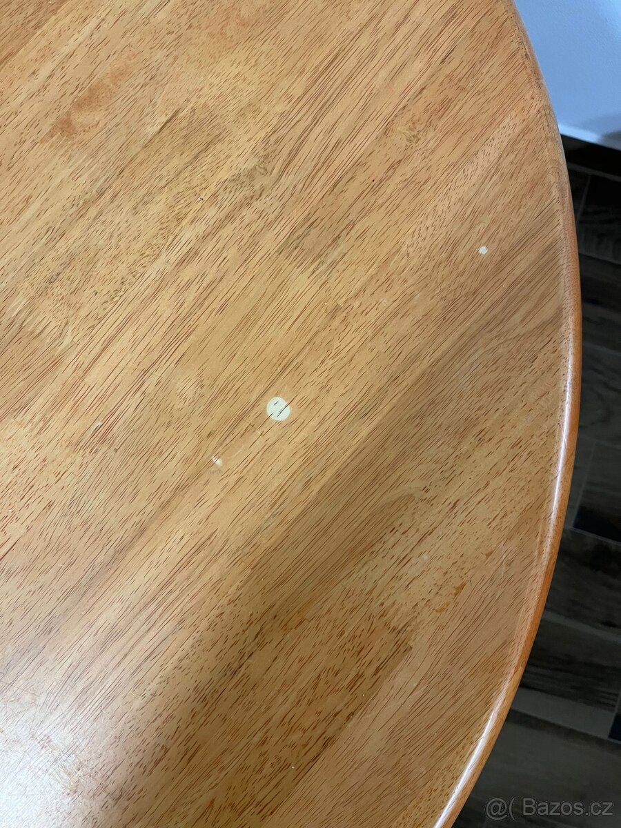 Jídelní stůl buk masiv - 2