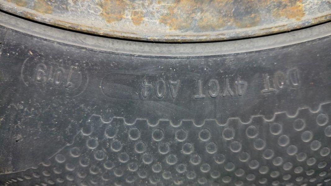 Celoroční pneu 13" - 2