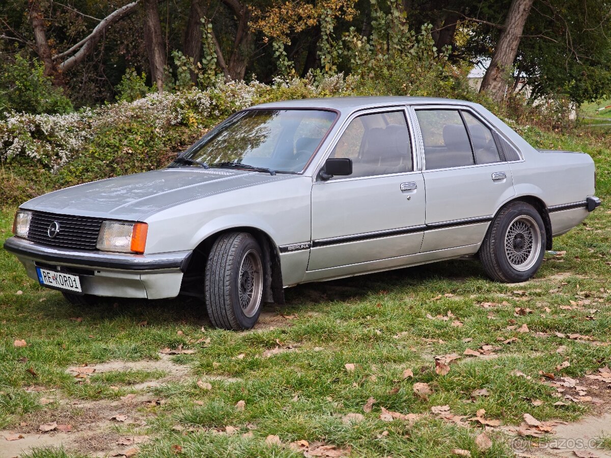 Opel Rekord E1 - 2