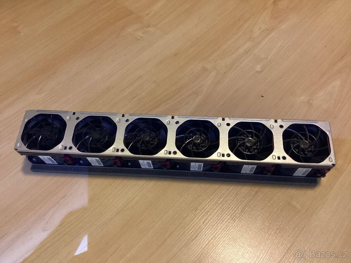 Server HP ProLiant DL380p Gen8 - Xeon E5-2690@2,90 GHz, 64GB - 2