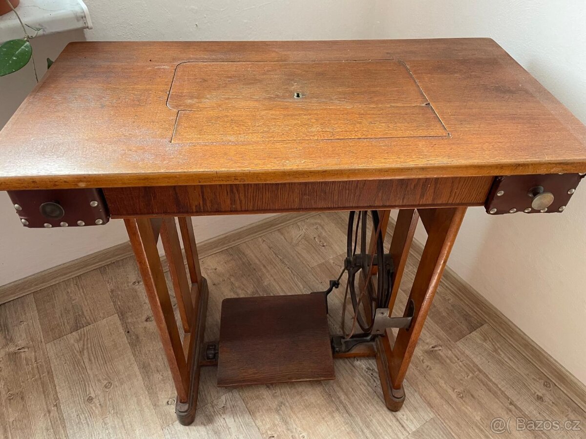 šicí stroj Knoch - 2