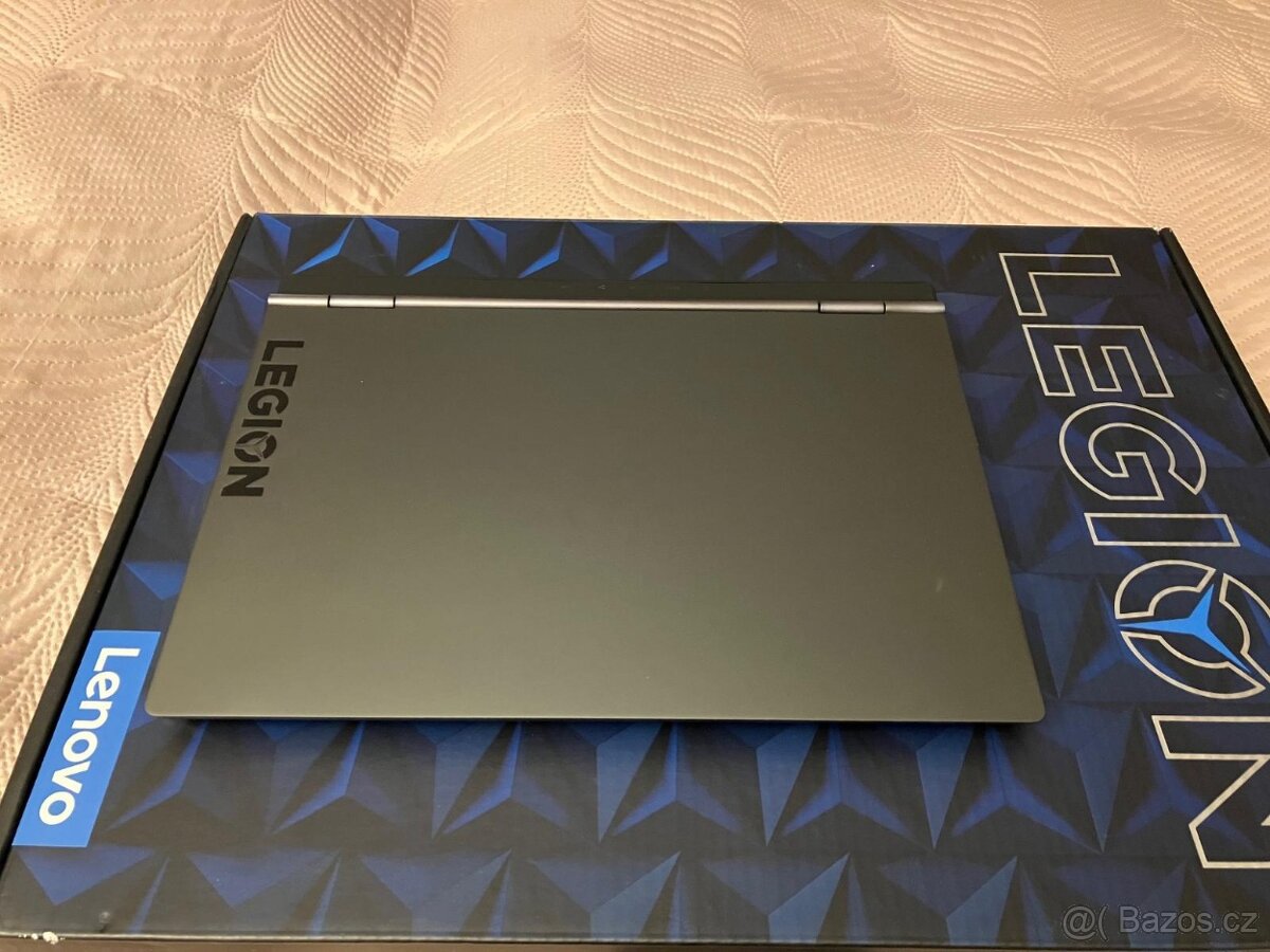 Lenovo Legion Y740-15iCHg herni notebook - 2