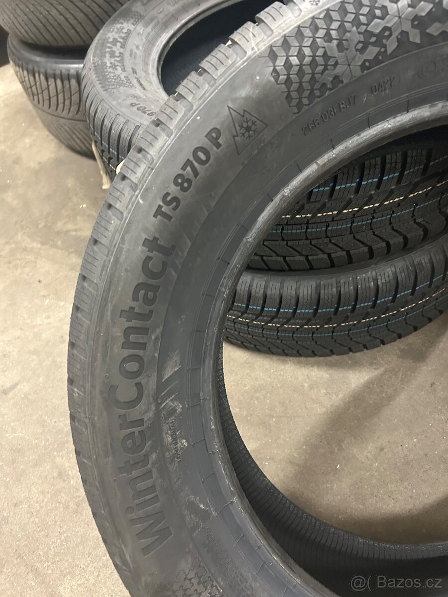 225/60 R18 - 2