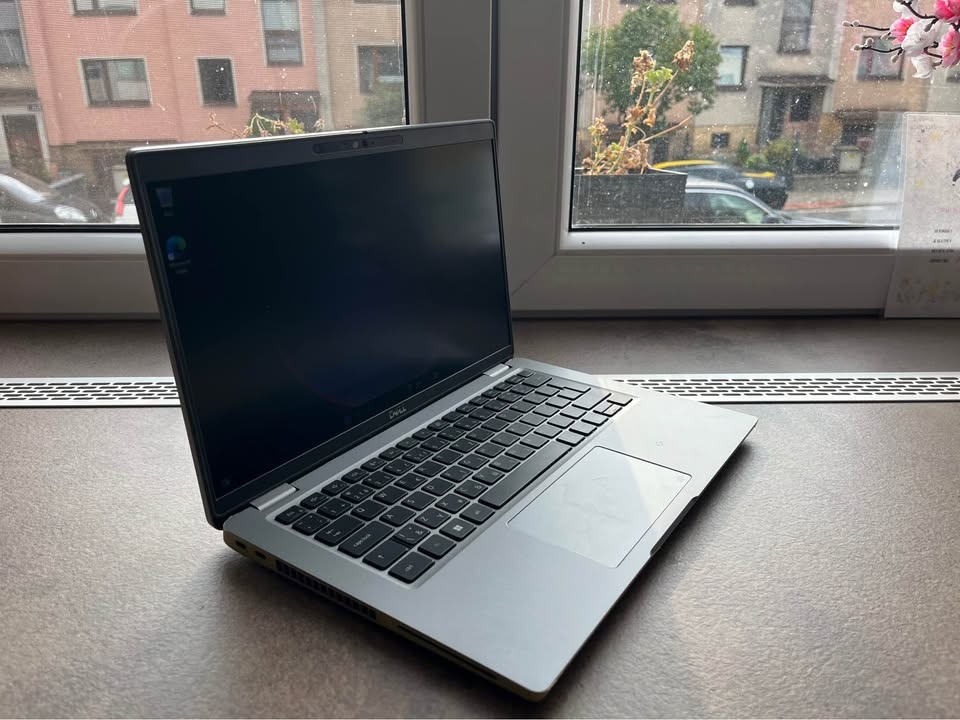 Výkonný a moderní notebook Dell Latitude 5430 - 2