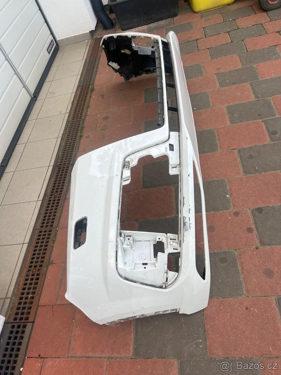 Prodám přední nárazník na Audi SQ7 - 2