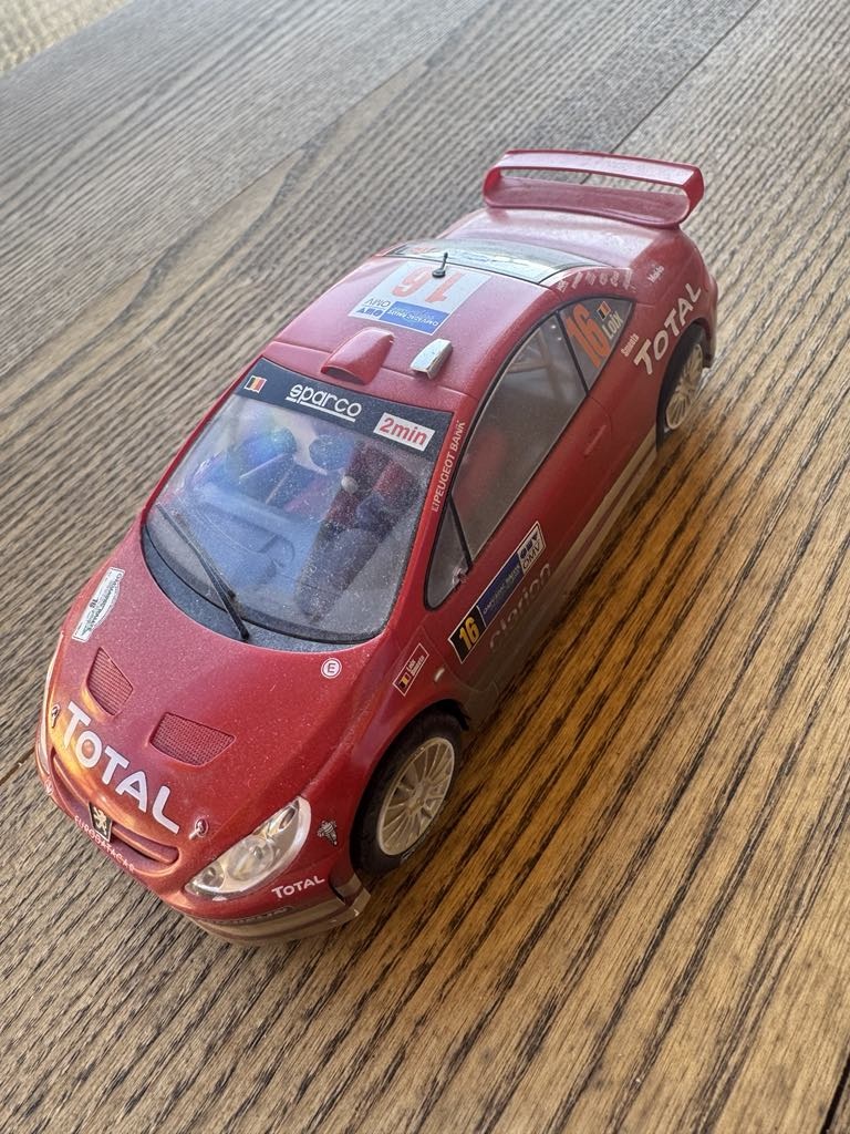 autíčko na autodrahu - 2