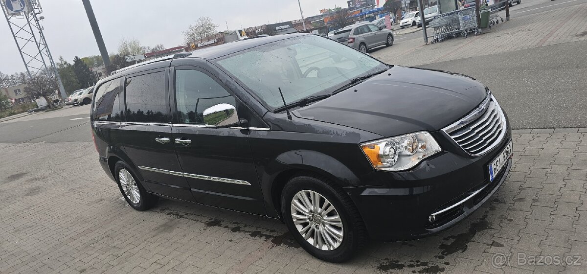 Chrysler town and country - 2