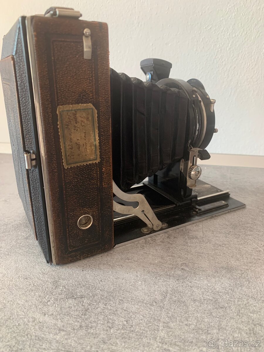 starého deskového fotoaparátu „agfa standard“ - 2