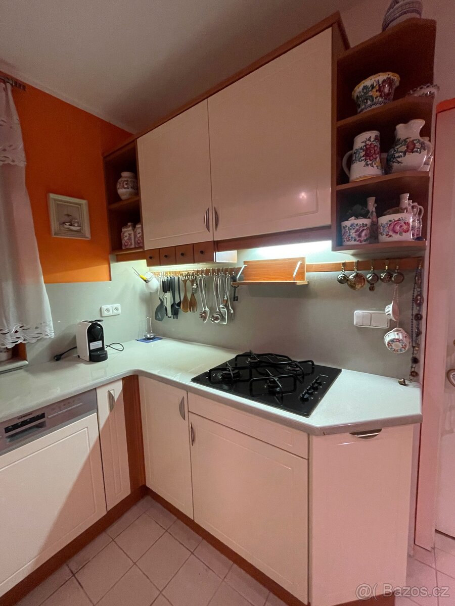 Kuchyňská linka vč. spotřebičů - 2