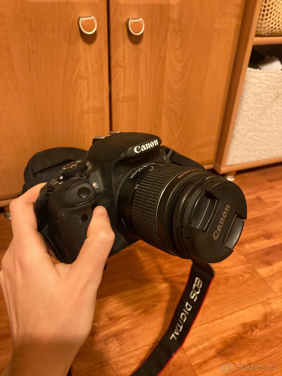 Canon EOS 700 D - 2
