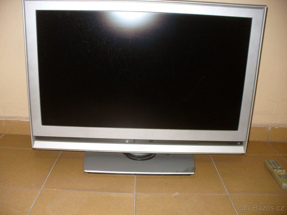 LCD televize JVC 81 cm - 2