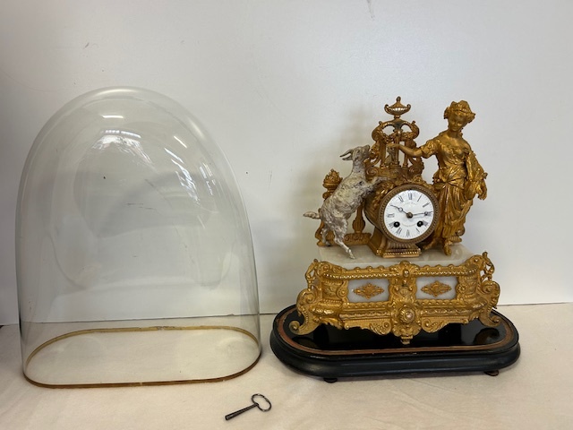 Figurární hodiny pod šturcem. - 2