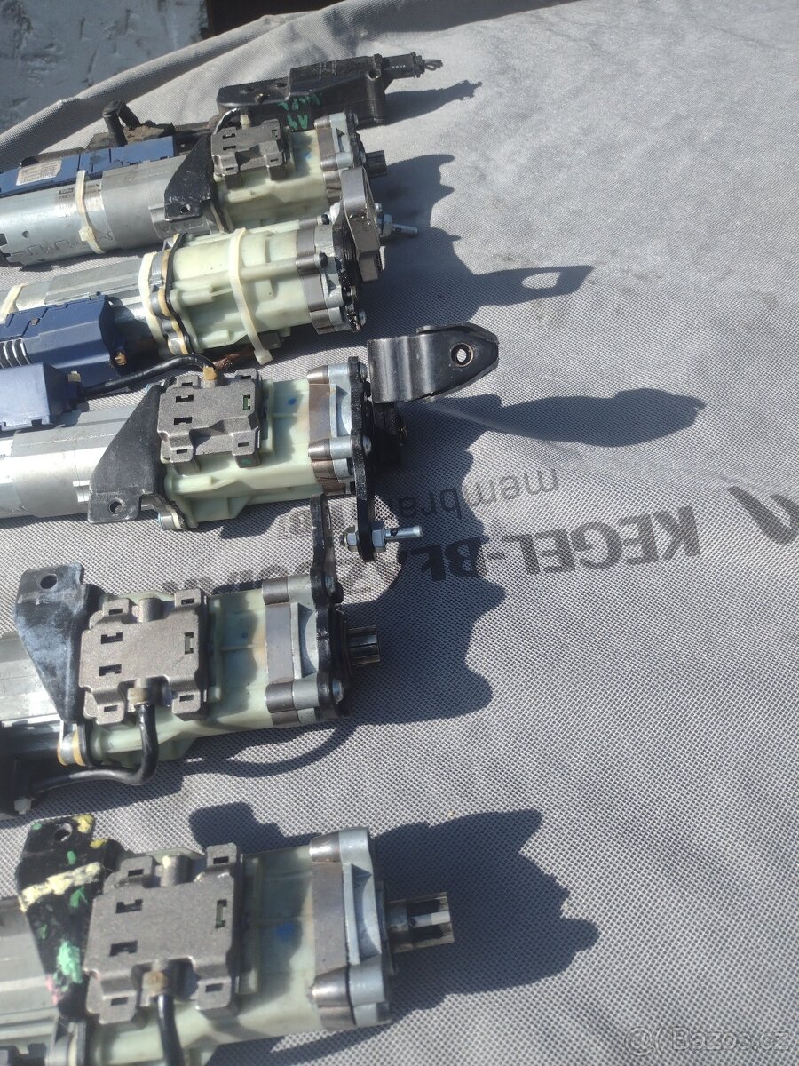 Audi A4 b8,A6 4f motory zadního El.kufru - 2