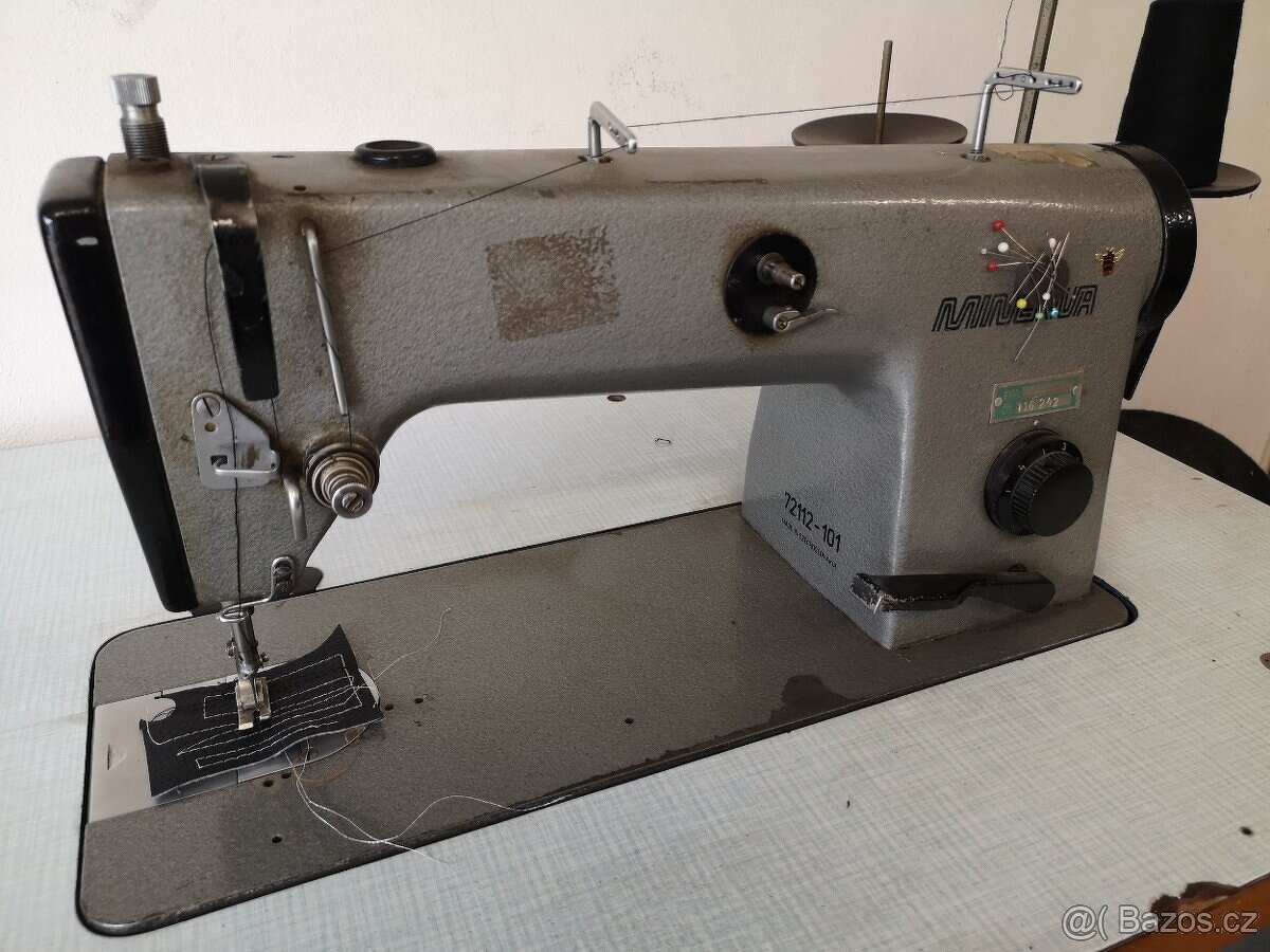 prumyslový šicí stroj - 2