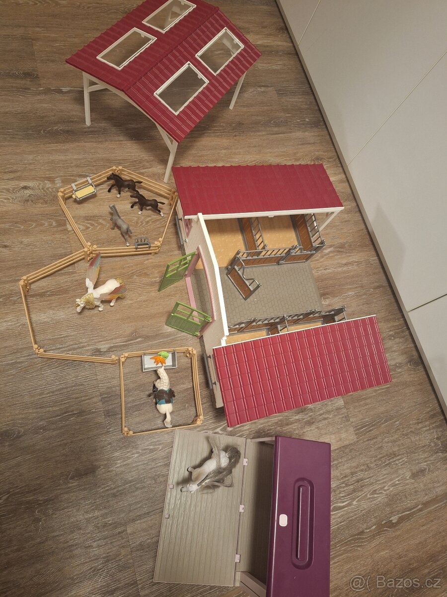 Schleich Jezdecké centrum Sada figurek 42344 - 2