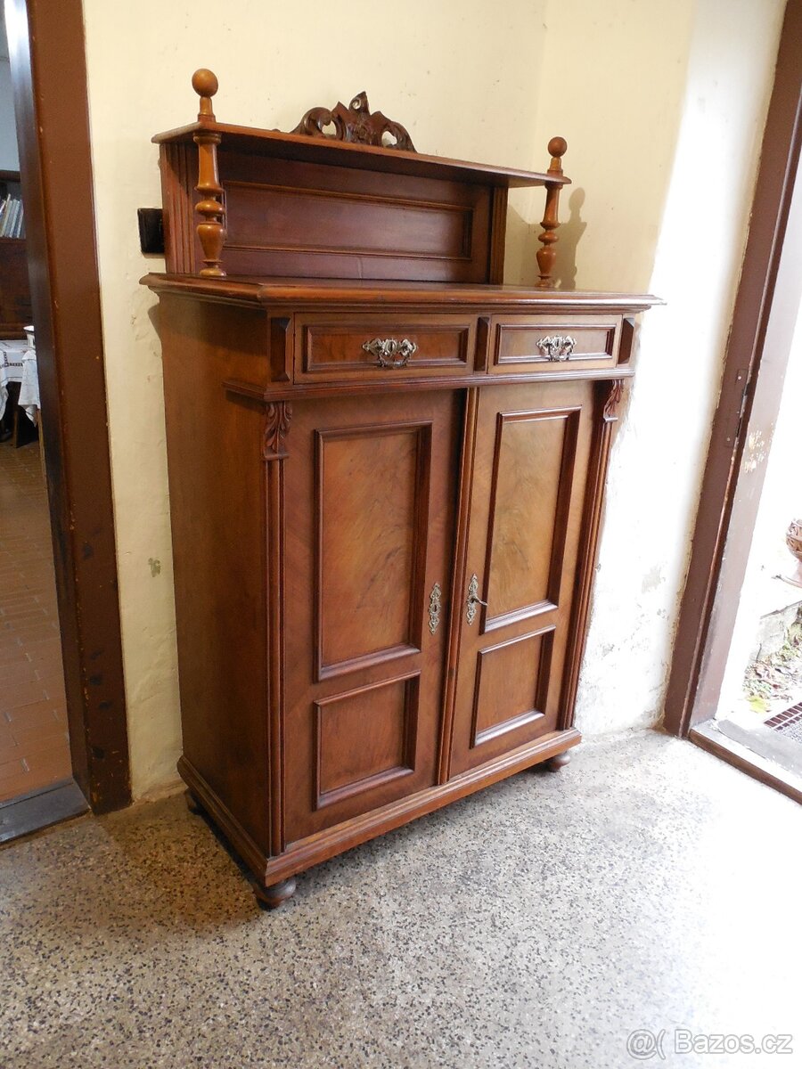 Skříňka komoda historismus - 2