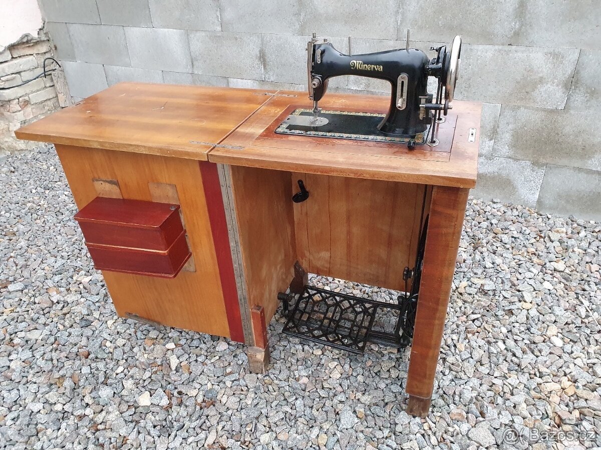 Šicí stroj Minerva - 2