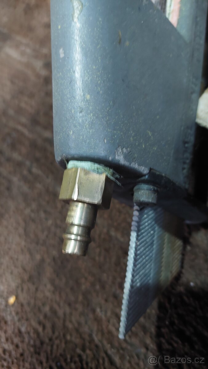 Hřebíkovačka vstřelovač - 2