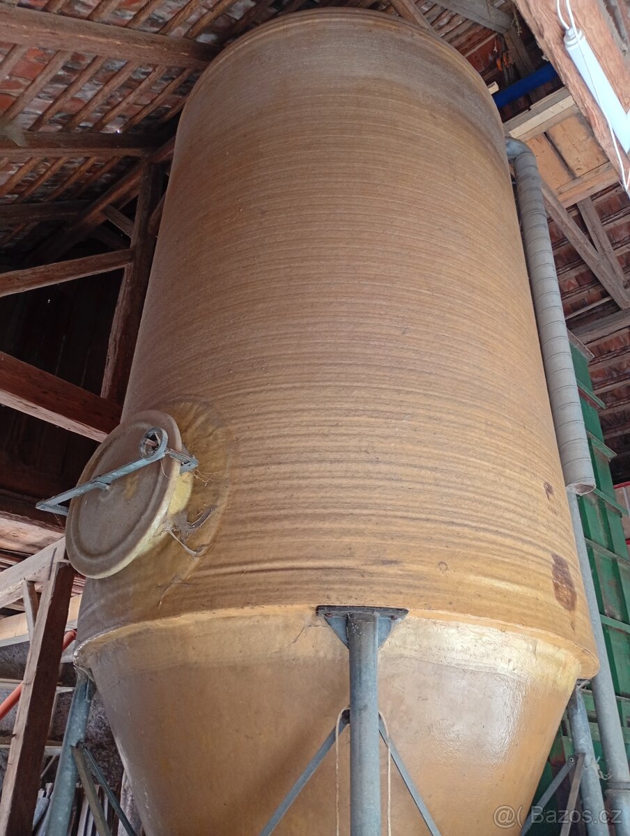 Silo na obilí - 2