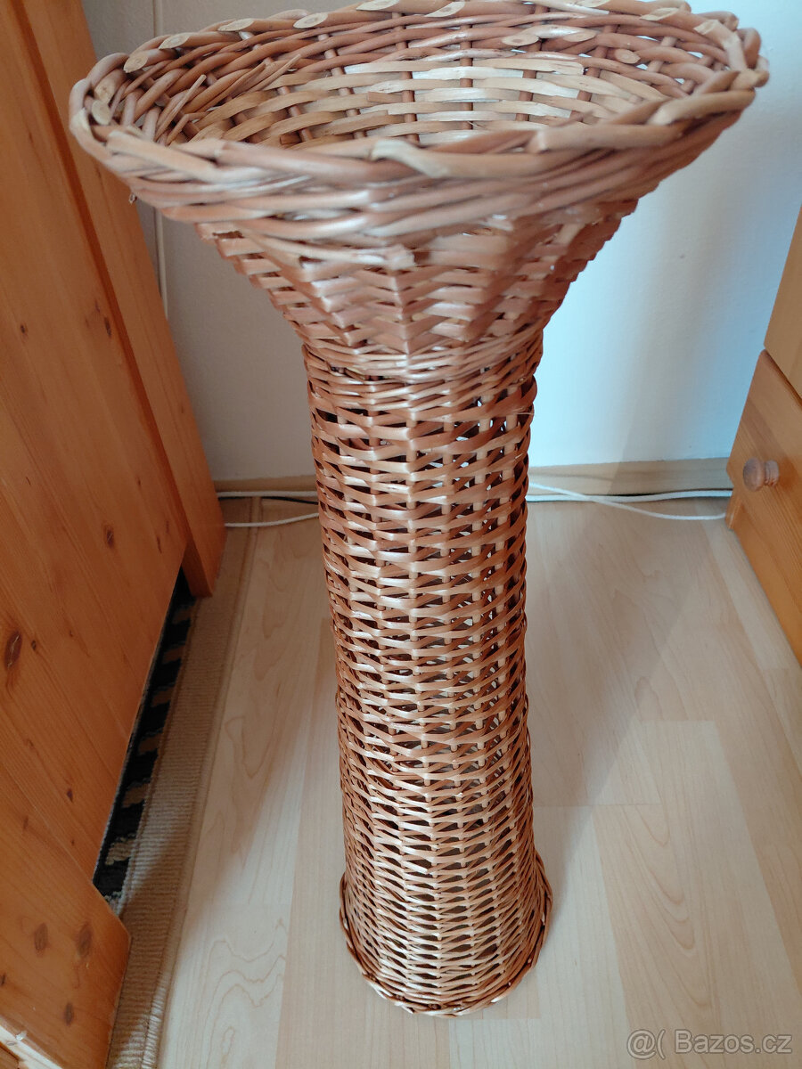 Retro proutěný stojan - 2