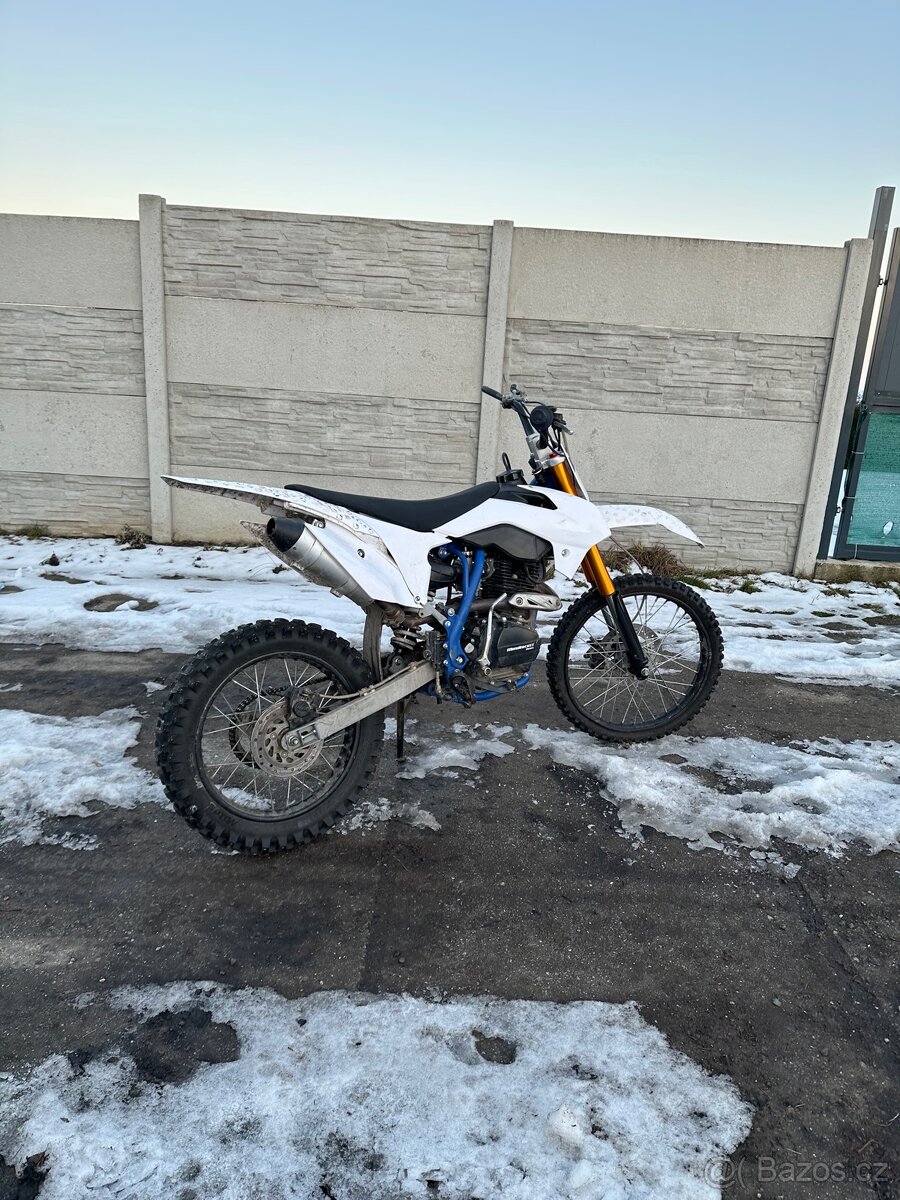 Minirocket Hurricane 250 - 2