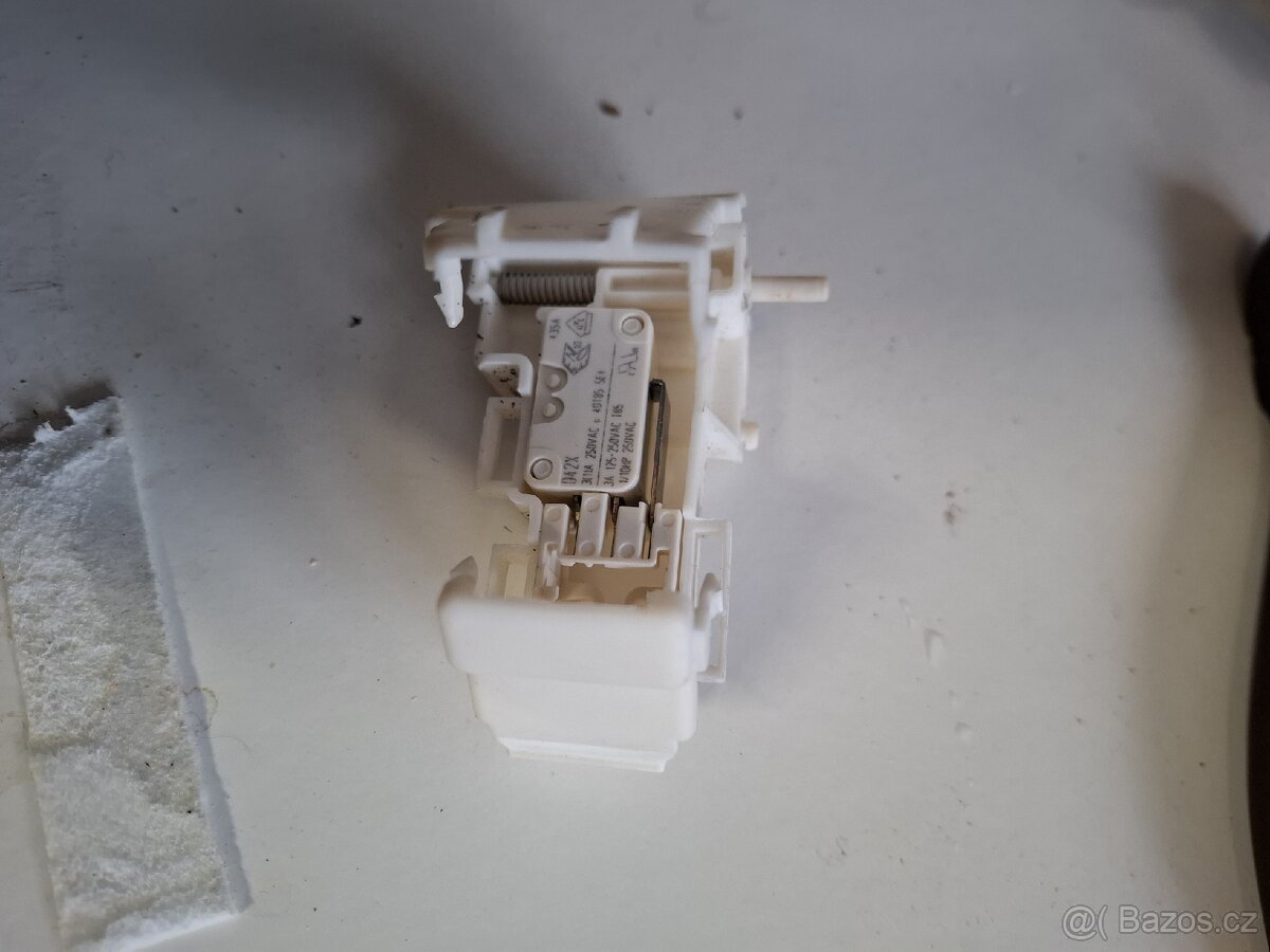 Dveřní kontakt pračky Beko, Blomberg - 2