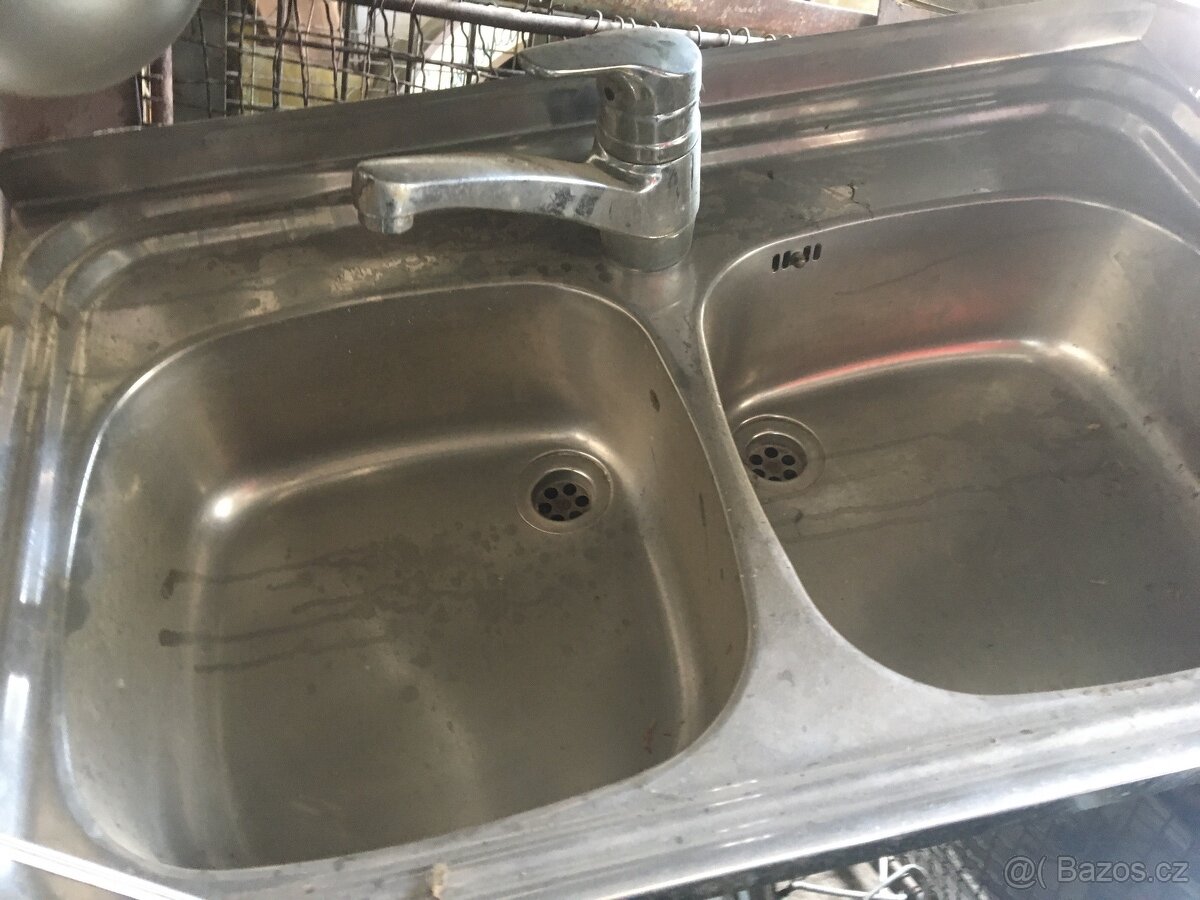 Nerezové dřezy - 2