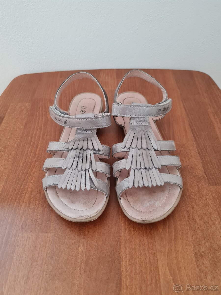 Dívčí sandály zn. D.D.Step vel.36 - 2