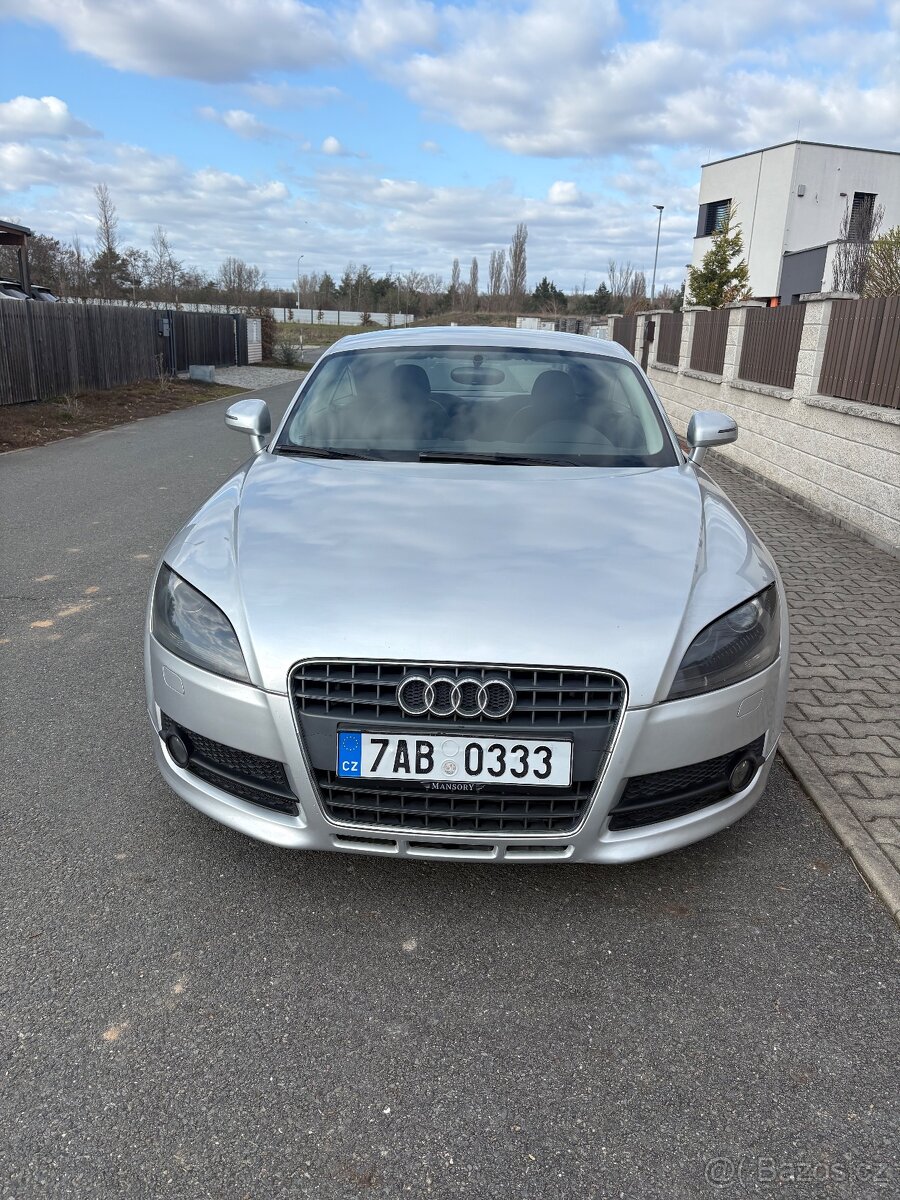 Audi TT 2.0tfsi manuál - 2