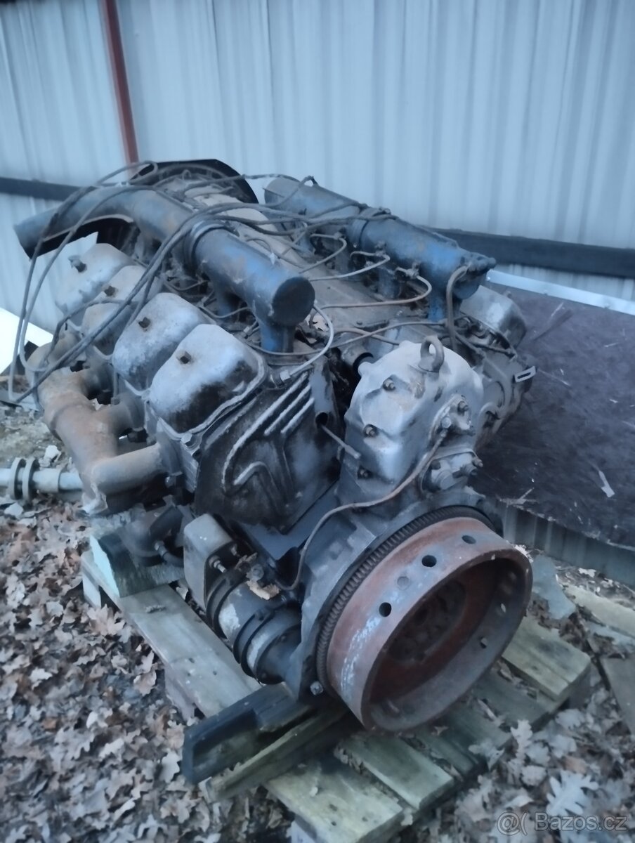 Motor Tatra 148 - 2