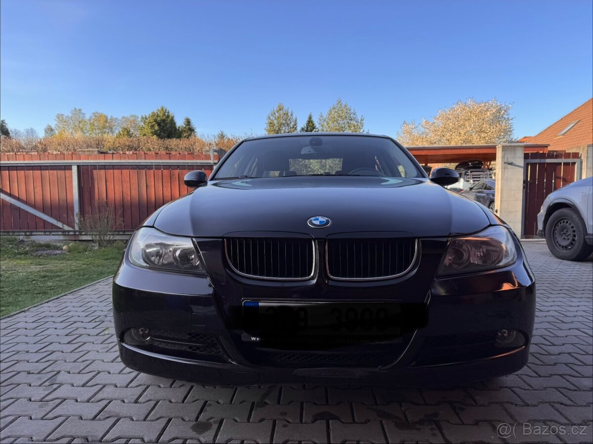 BMW e90 320i - 2