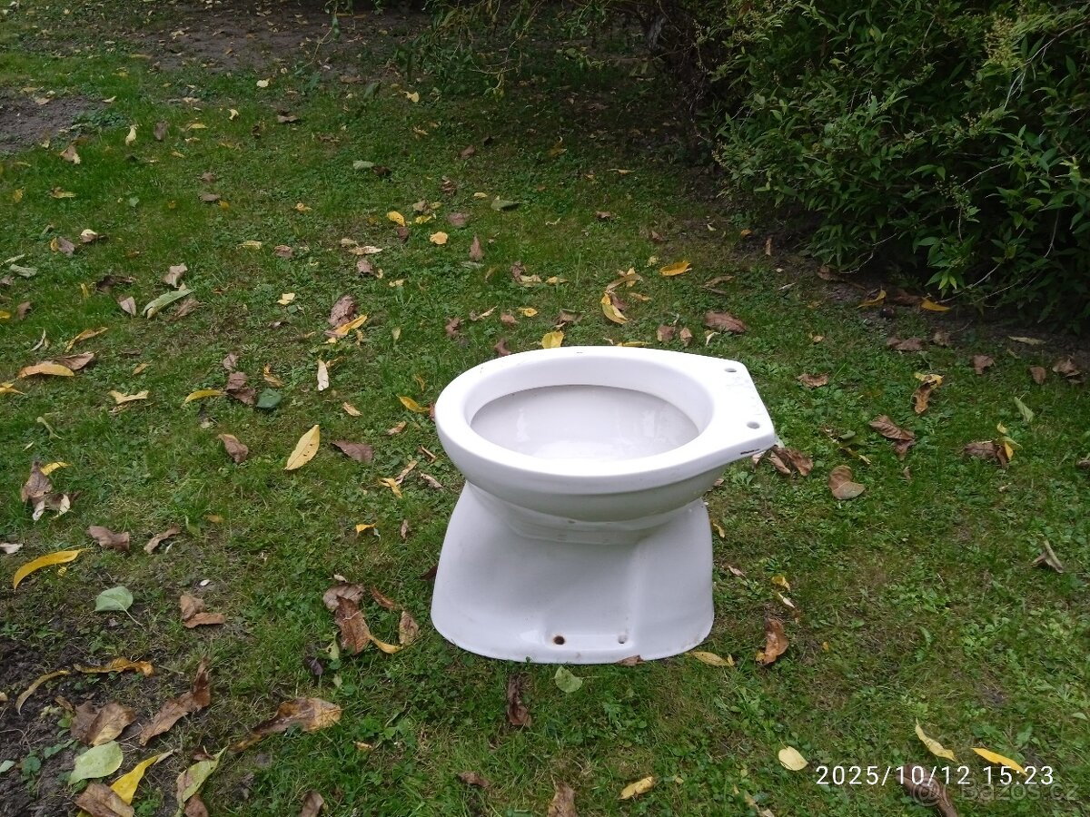 mísa WC - odpad spodní - 2