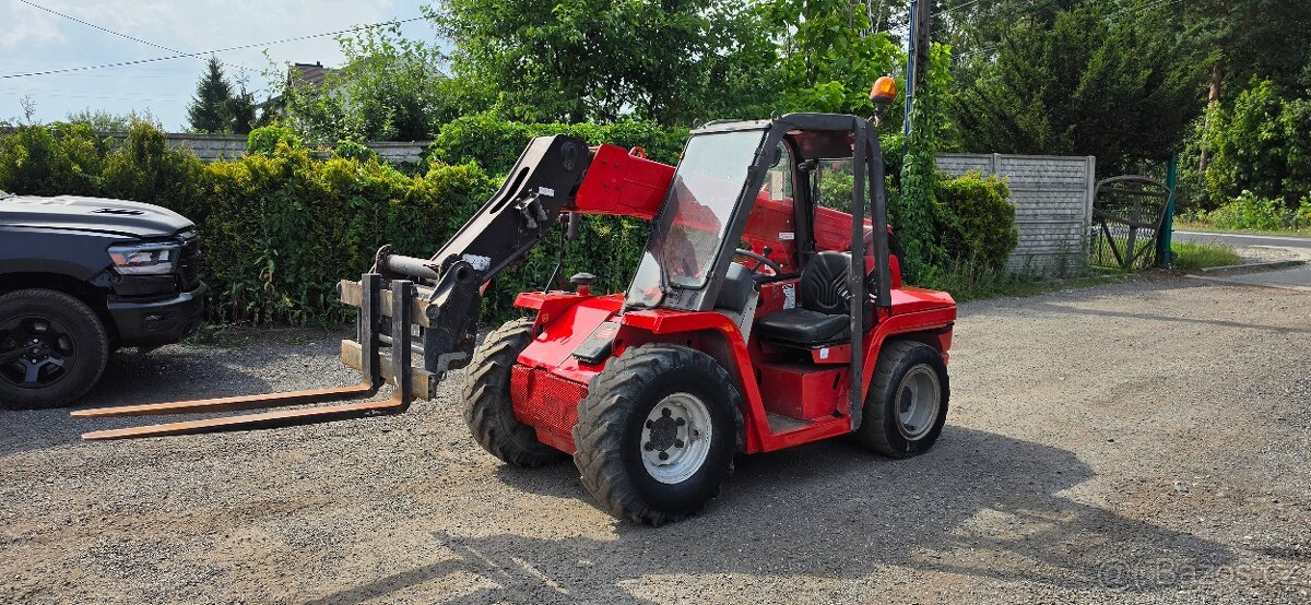 Teleskopický manipulátor MANITOU BT420 Jcb - 2