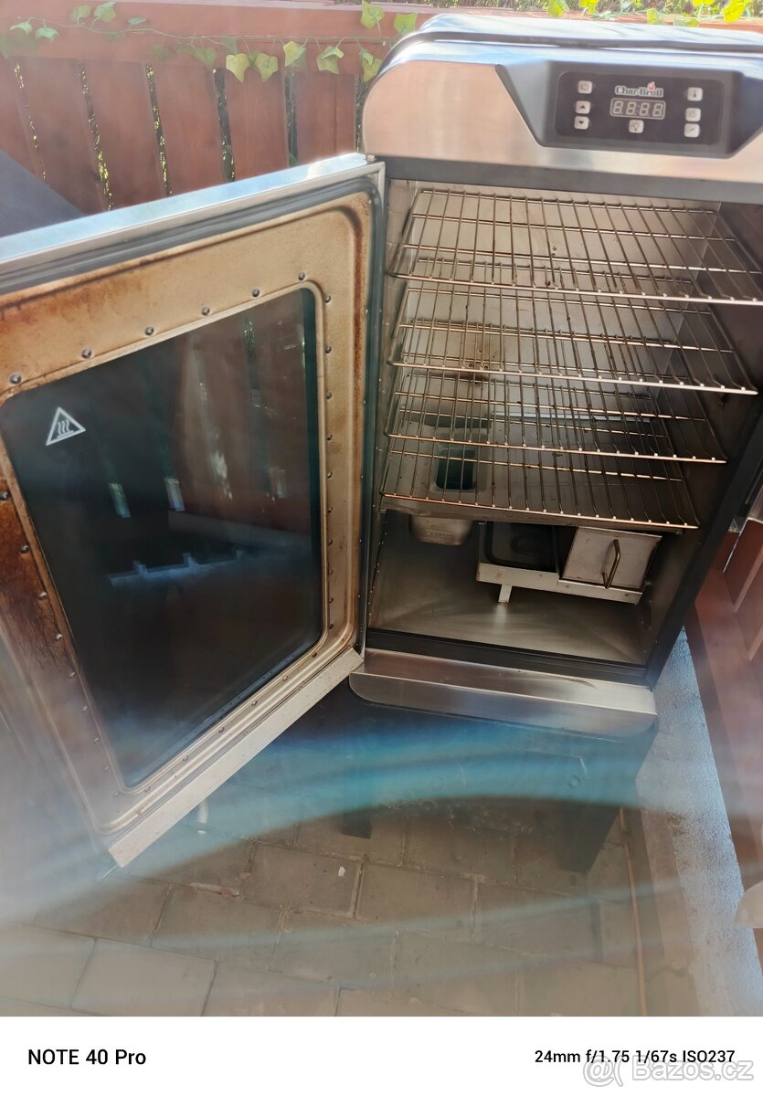 Udírna Char-Broil - 2
