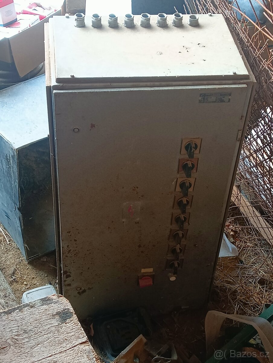 Stavební elektrický rozvaděč veliký - 2